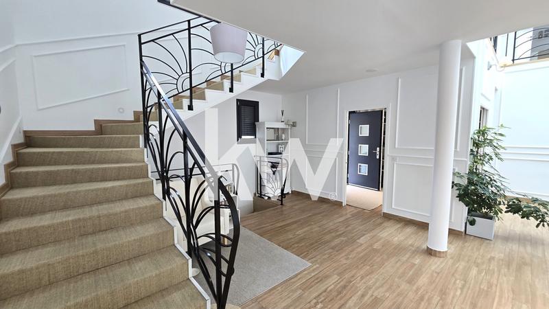 Maison d'architecte - 446 m² - 9 pièces