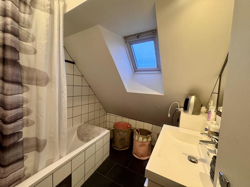 Appartement - 99 m² - 6 pièces