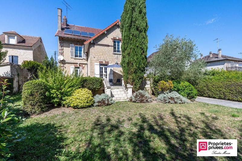 Maison - 236 m² - 7 pièces