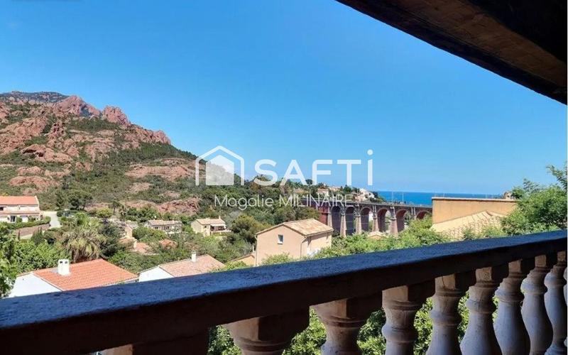 Maison - 283 m² - 10 pièces