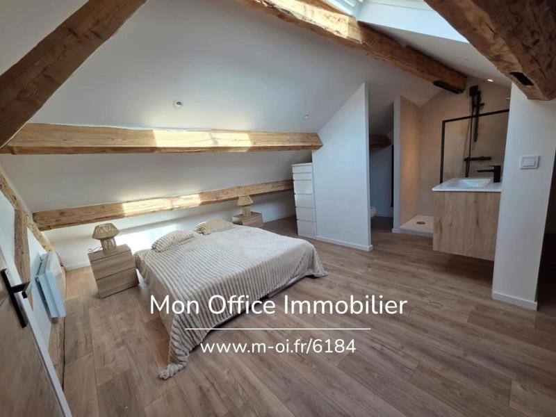 Appartement - 151 m² - 6 pièces