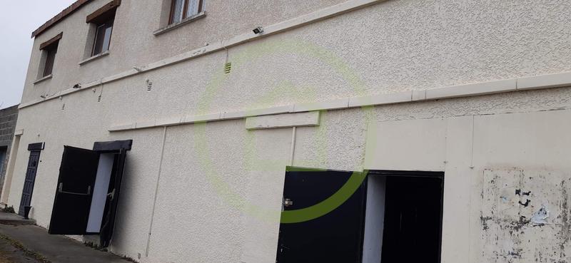 Local d'activités - 120 m² - 5 pièces