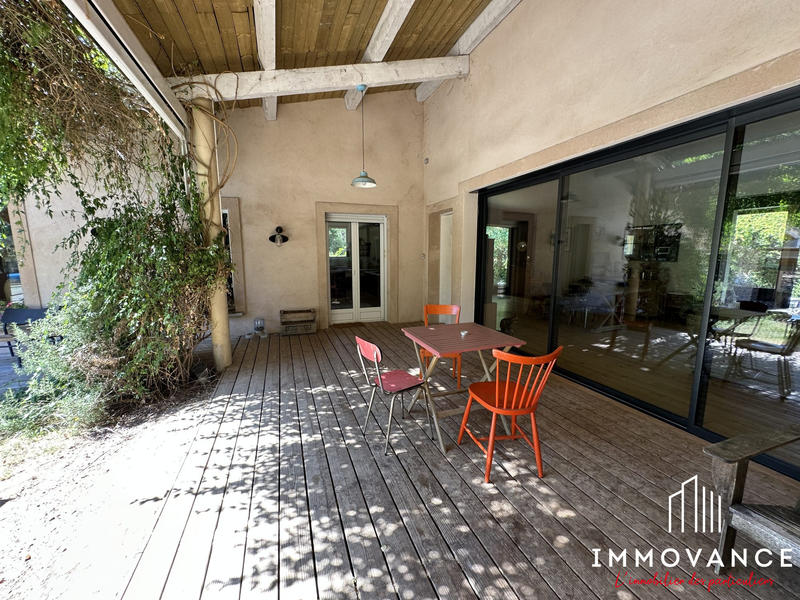 Maison contemporaine - 264 m² - 6 pièces