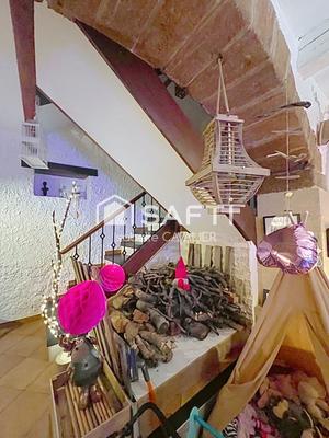 Maison - 230 m² - 6 pièces