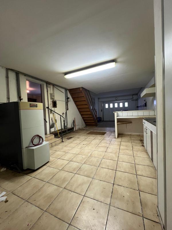 Maison - 248 m² - 7 pièces