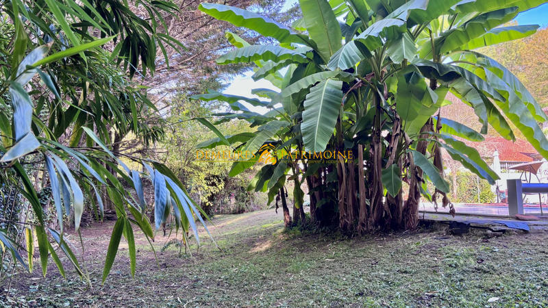 Maison - 304 m² - 7 pièces