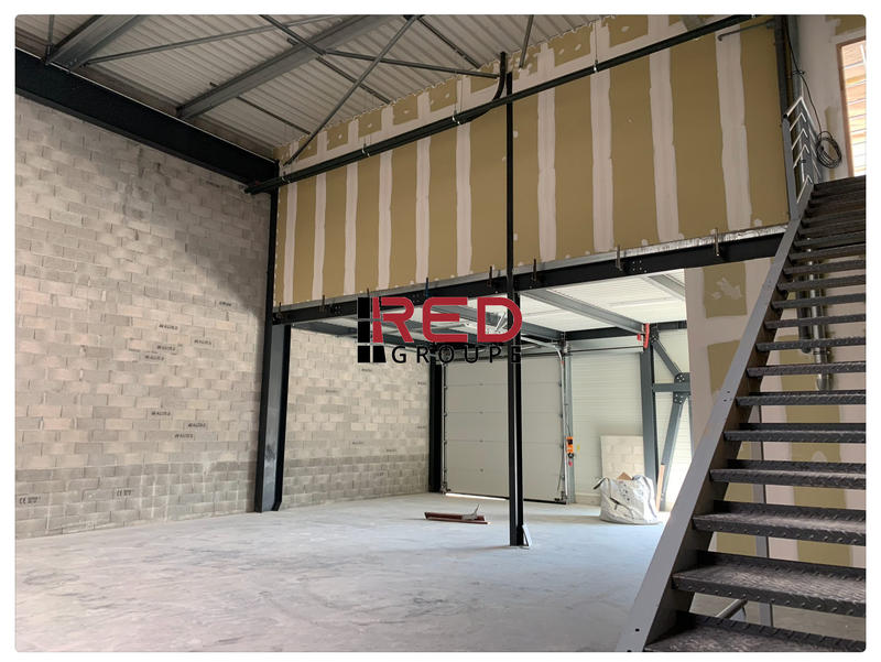 Entrepôt - 5 800 m²