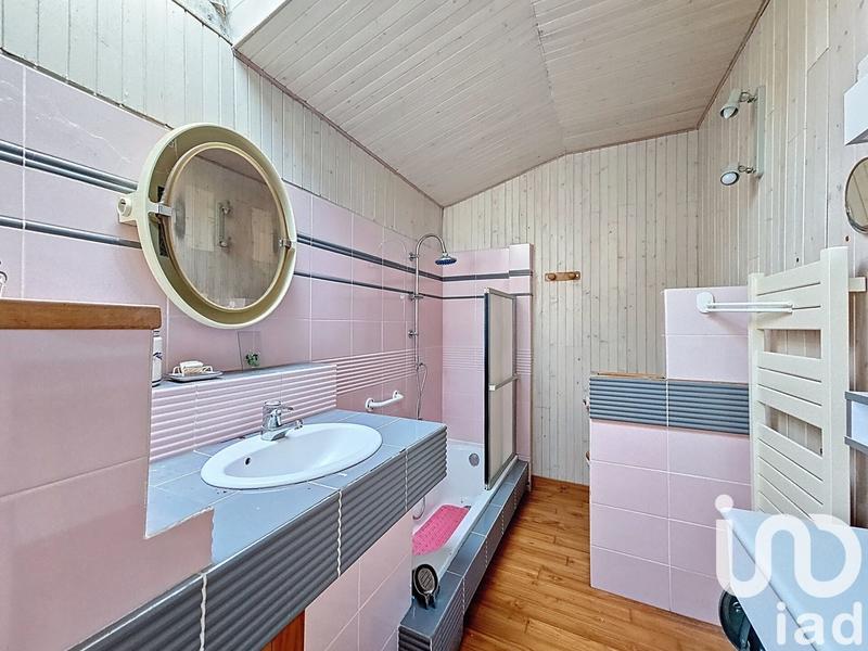 Maison - 207 m² - 7 pièces