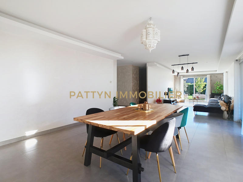 Maison - 159 m² - 7 pièces