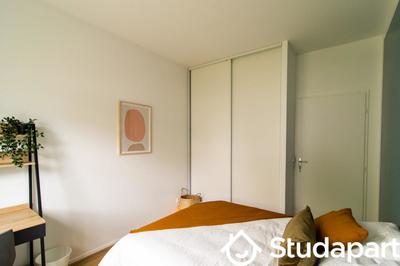 Chambre - 10 m² - 1 pièce