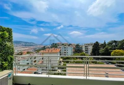 Appartement - 78 m² - 4 pièces