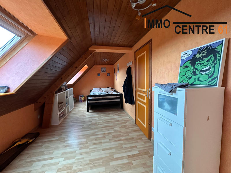 Maison - 238 m² - 10 pièces