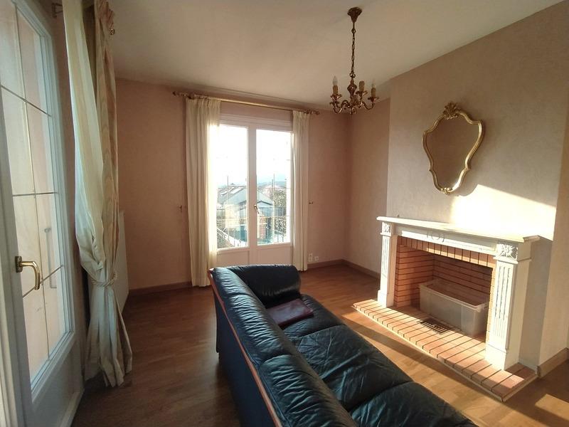 Maison - 222 m² - 8 pièces