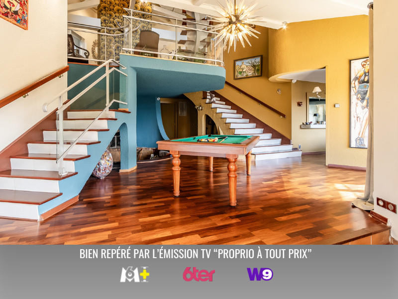 Maison - 365 m² - 9 pièces