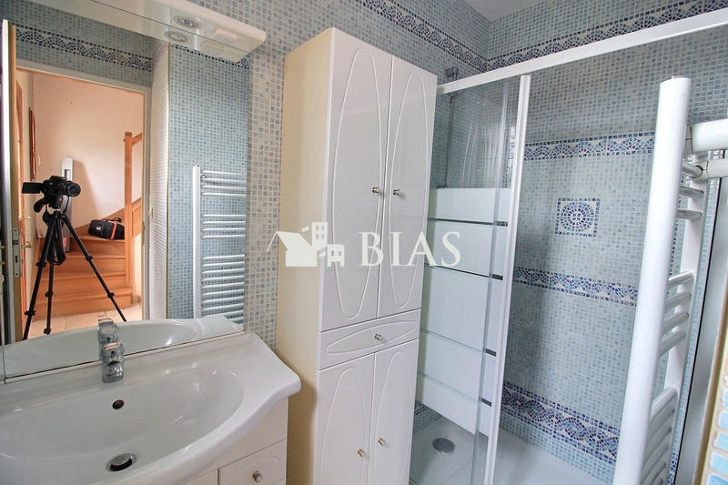 Maison - 165 m² - 8 pièces