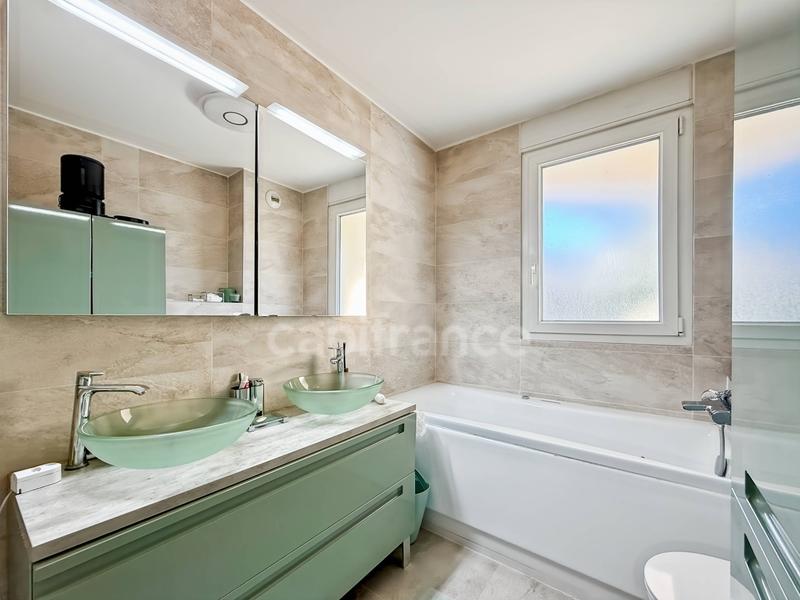 Appartement - 91 m² - 3 pièces