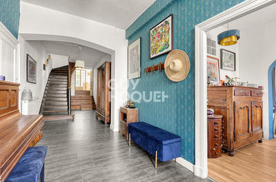 Maison - 255 m² - 7 pièces