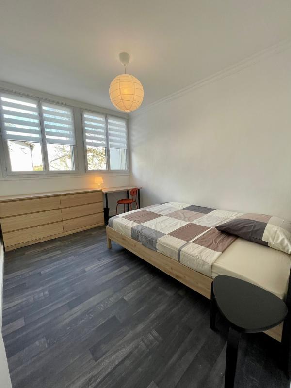 Appartement - 90 m² - 5 pièces