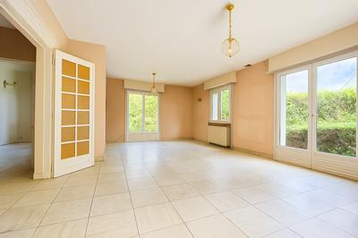 Maison - 167 m² - 8 pièces