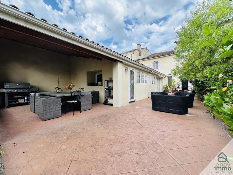 Maison de ville - 180 m² - 8 pièces