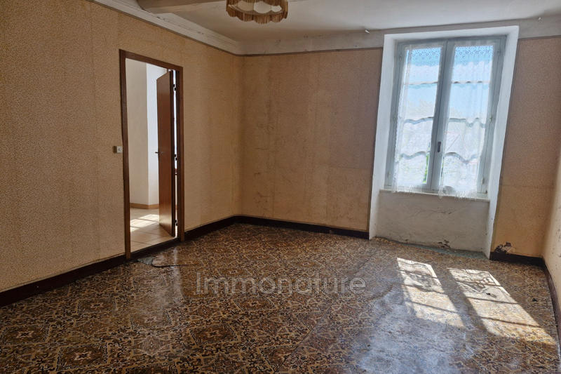 Maison - 325 m² - 13 pièces