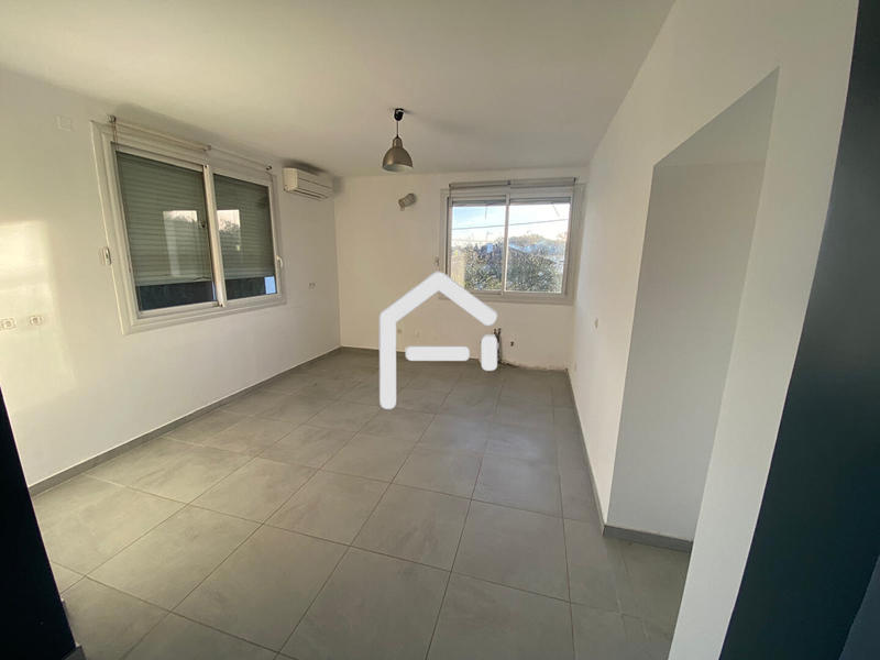 Maison - 258 m² - 8 pièces