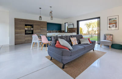 Maison - 111 m² - 5 pièces