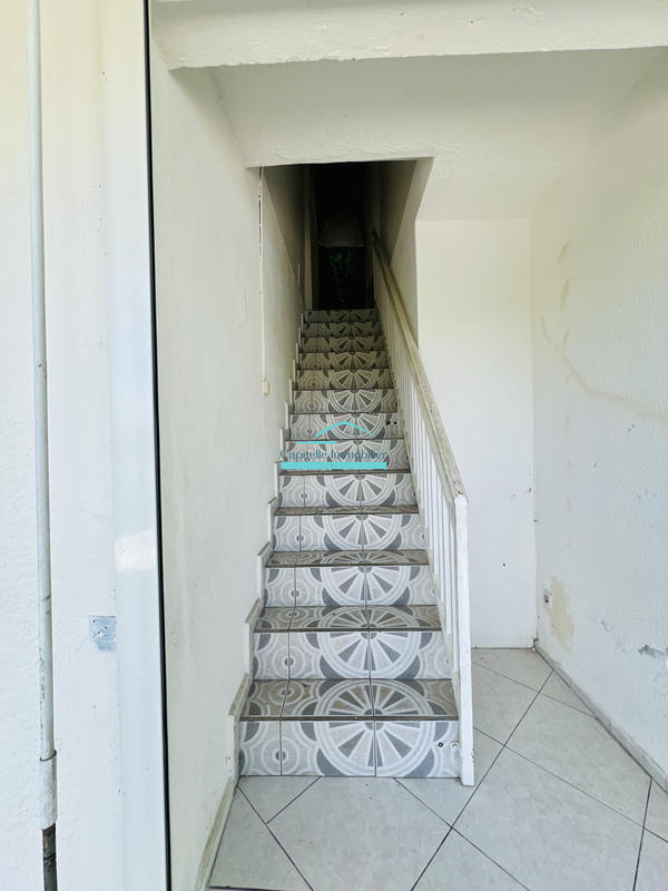 Maison - 182 m² - 8 pièces