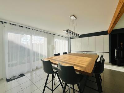 Maison - 108 m² - 6 pièces