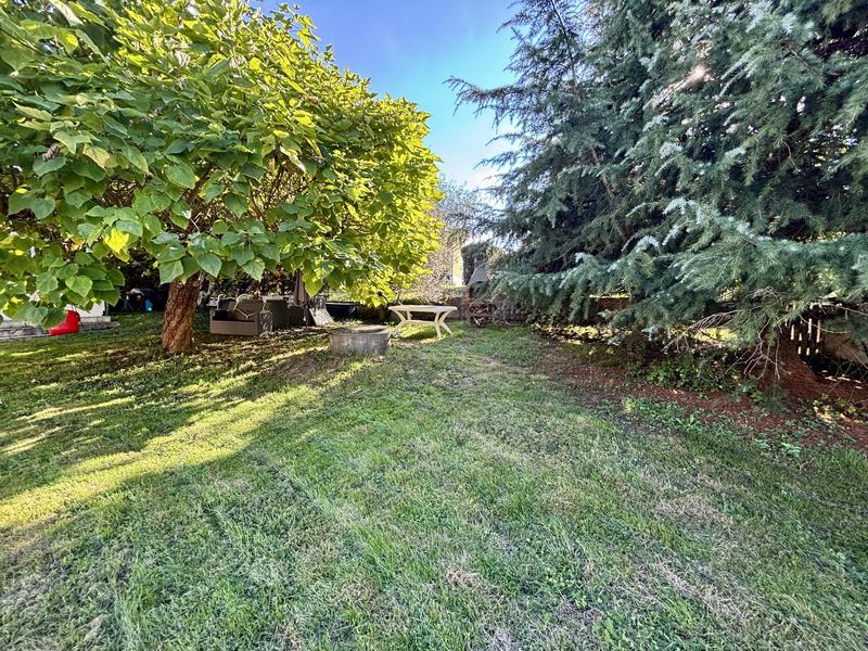 Maison - 205 m² - 5 pièces