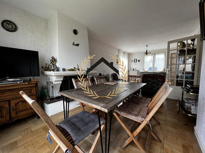 Maison traditionnelle - 110 m² - 7 pièces