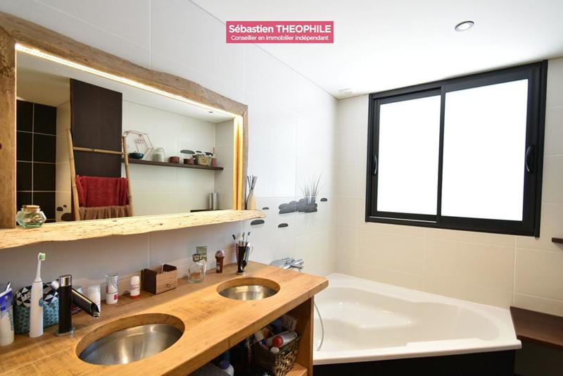 Maison - 161 m² - 5 pièces