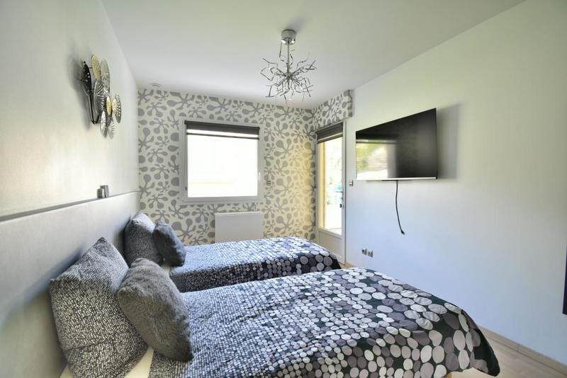 Villa - 240 m² - 6 pièces