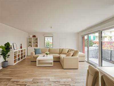 Appartement - 80 m² - 4 pièces