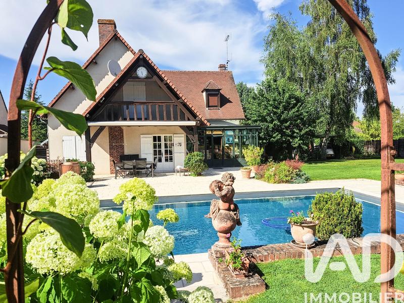 Maison - 213 m² - 7 pièces