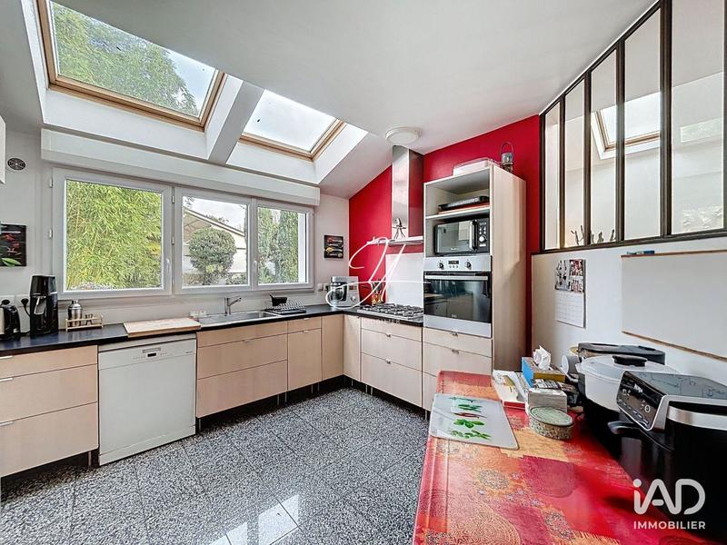 Maison - 193 m² - 9 pièces