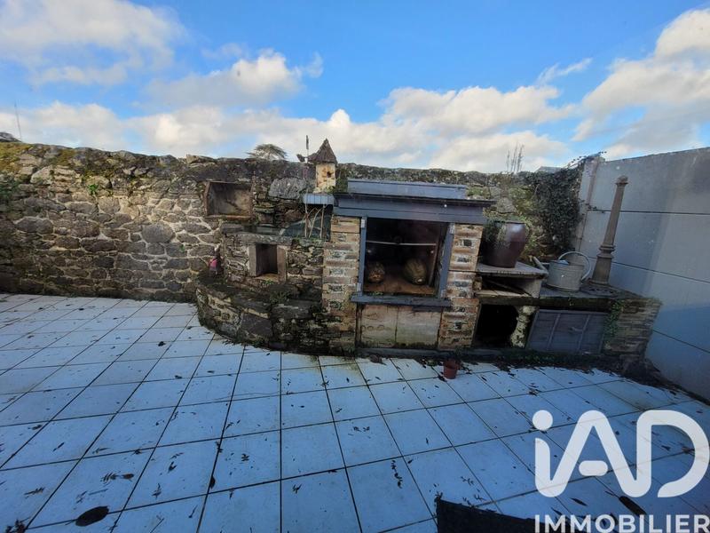 Maison - 137 m² - 9 pièces