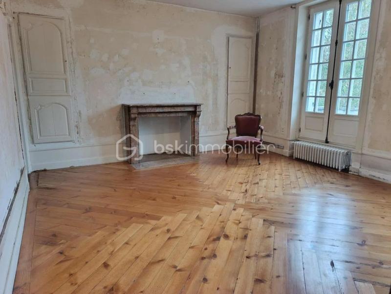 Demeure - 270 m² - 11 pièces