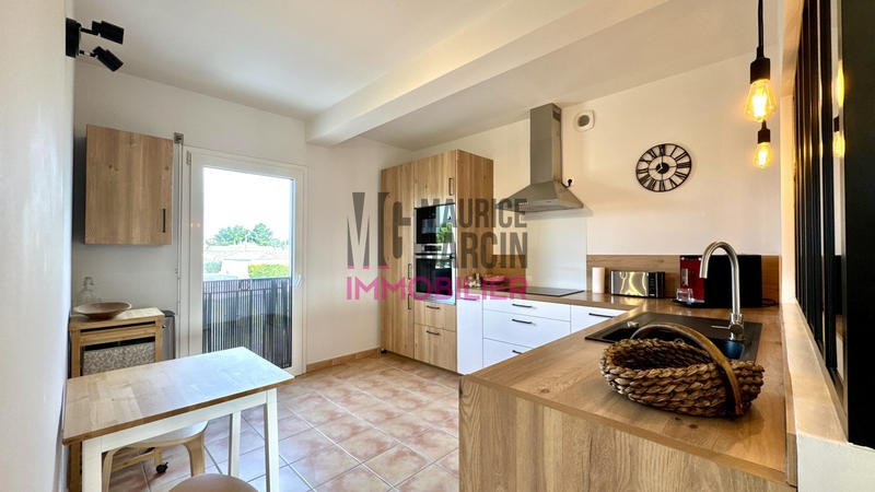 Appartement - 93 m² - 4 pièces