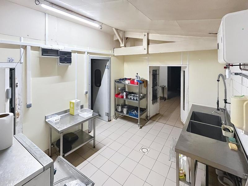 Local commercial - 850 m²