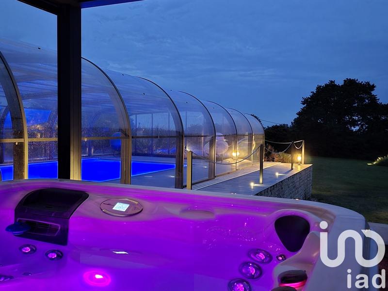 Maison - 940 m² - 23 pièces