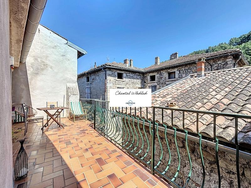 Immeuble - 190 m² - 11 pièces