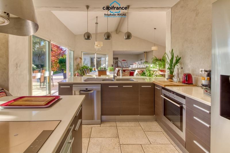 Propriété - 190 m² - 6 pièces