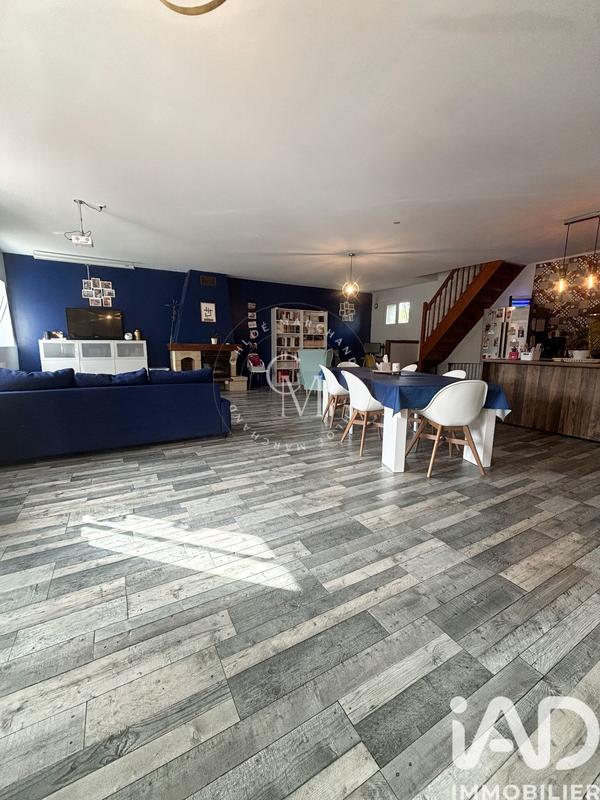 Maison - 200 m² - 6 pièces