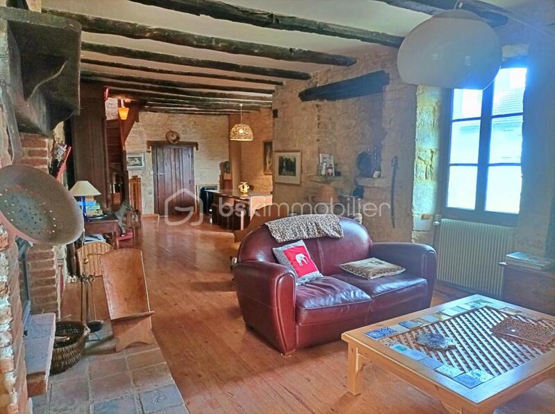 Maison - 152 m² - 13 pièces