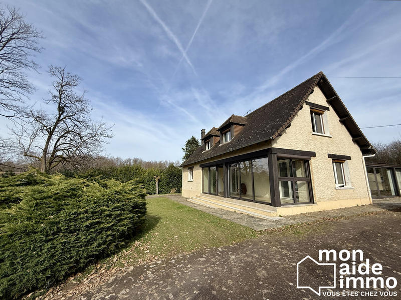 Maison - 250 m² - 7 pièces