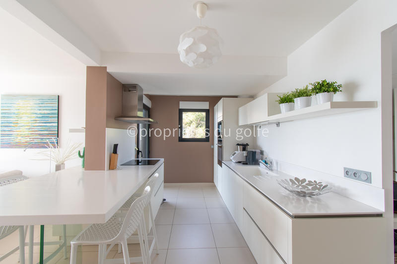 Appartement - 98 m² - 4 pièces