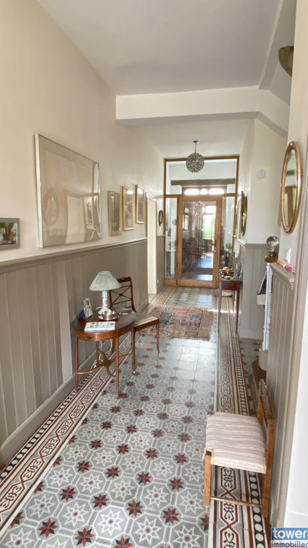 Maison - 239 m² - 6 pièces