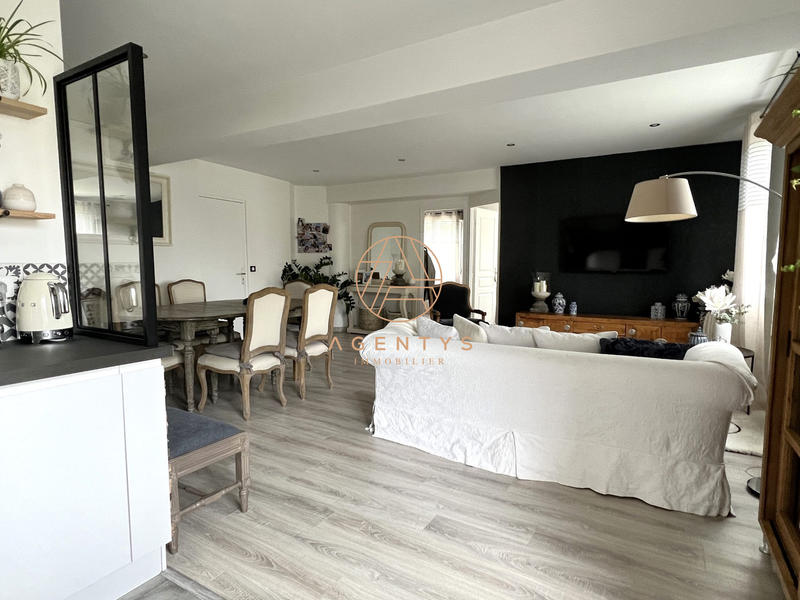 Appartement - 117 m² - 4 pièces