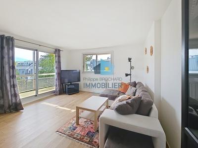 Appartement - 76 m² - 3 pièces